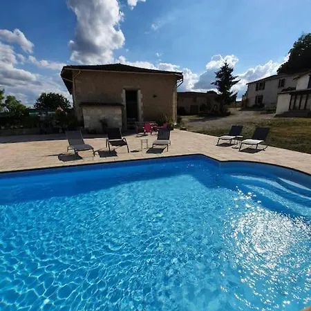 וילה French Retreat With Pool & Superb Views.