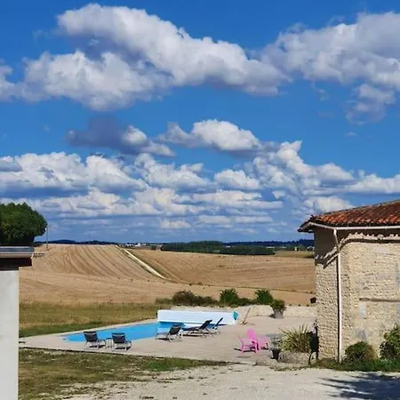 Βίλα French Retreat With Pool & Superb Views.