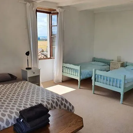 French Retreat With Pool & Superb Views. וילה