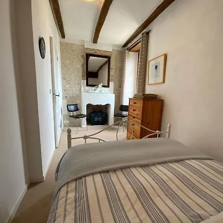 וילה French Retreat With Pool & Superb Views. *