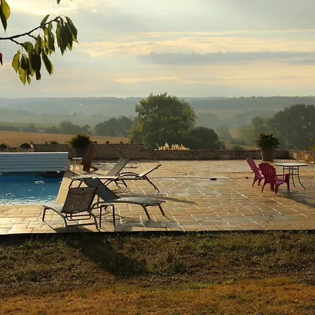 French Retreat With Pool & Superb Views.