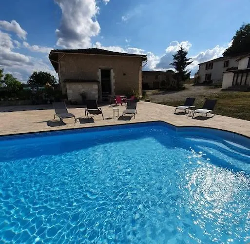 Villa French Retreat With Pool & Superb Views.