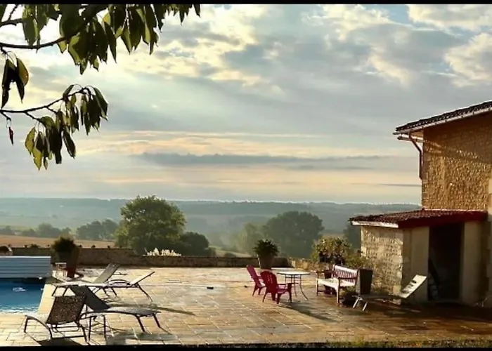 Villa French Retreat With Pool & Superb Views. *