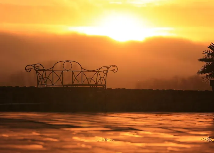 French Retreat With Pool & Superb Views. Villa *