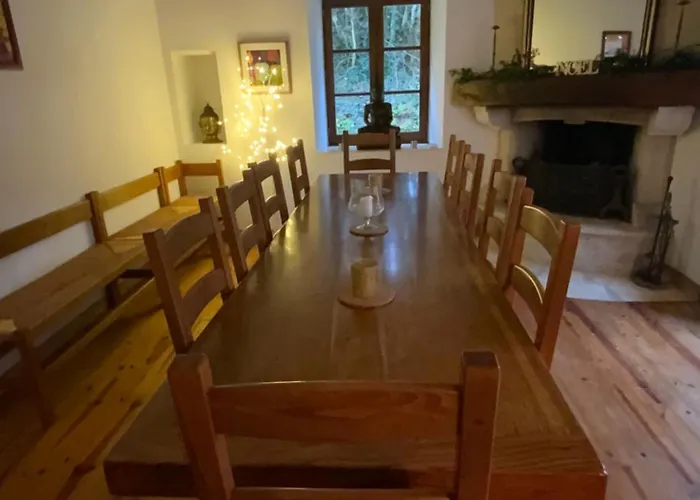 French Retreat With Pool & Superb Views. Villa *