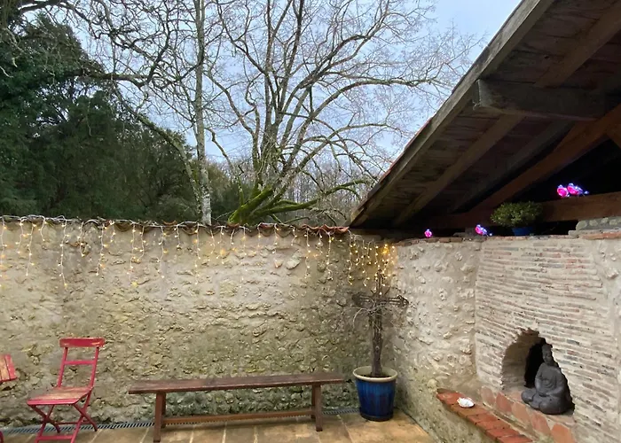 French Retreat With Pool & Superb Views. Villa